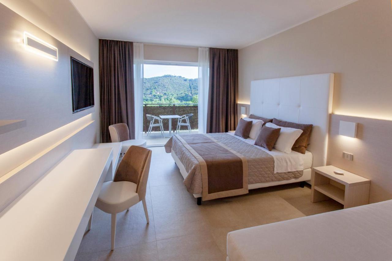 Hotel La Perla Del Golfo Procchio  Esterno foto