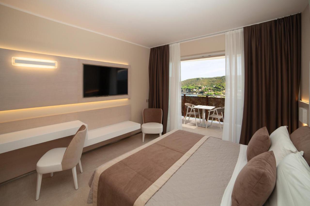 Hotel La Perla Del Golfo Procchio  Esterno foto