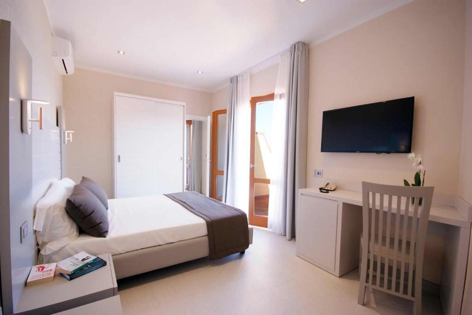 Hotel La Perla Del Golfo Procchio  Esterno foto