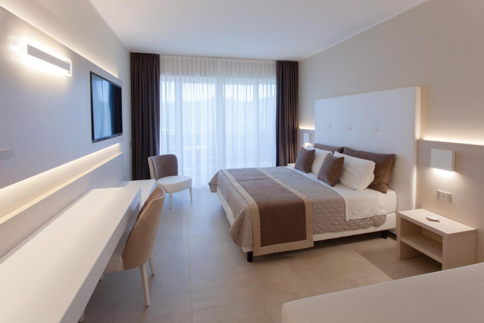 Hotel La Perla Del Golfo Procchio  Esterno foto