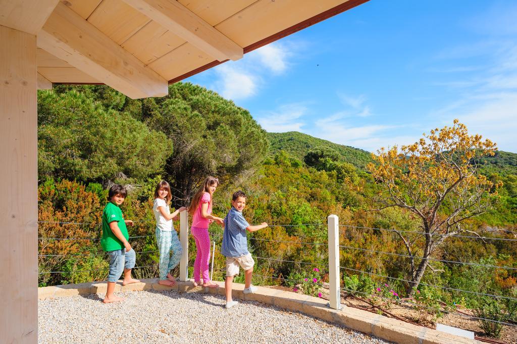 Hotel La Perla Del Golfo Procchio  Esterno foto