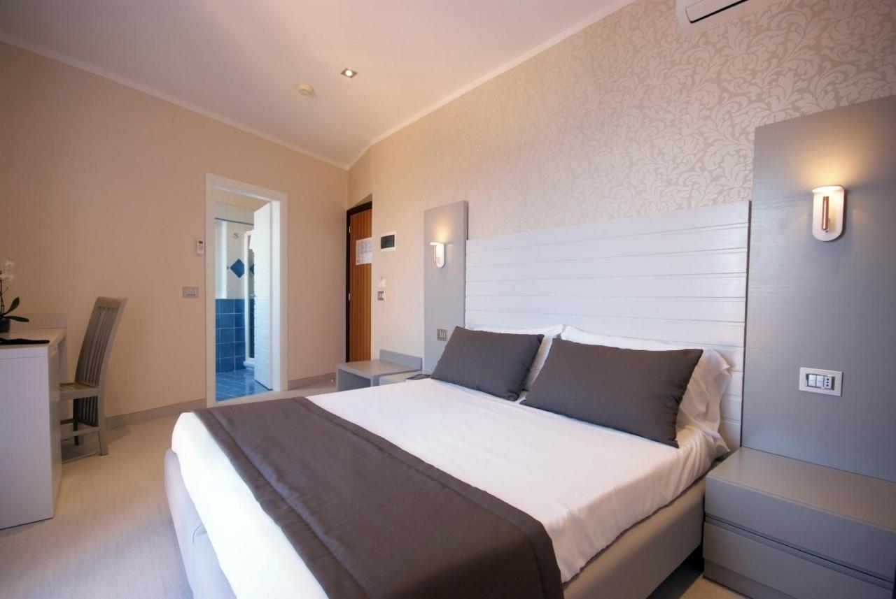 Hotel La Perla Del Golfo Procchio  Esterno foto
