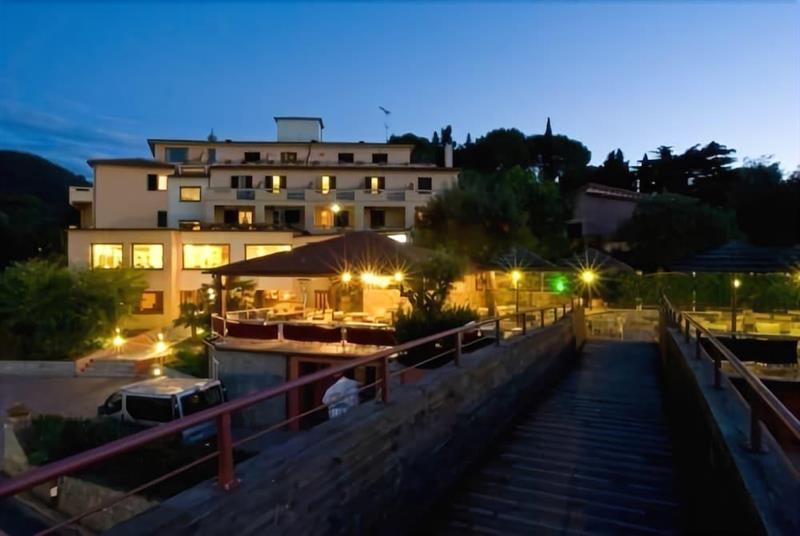 Hotel La Perla Del Golfo Procchio  Esterno foto